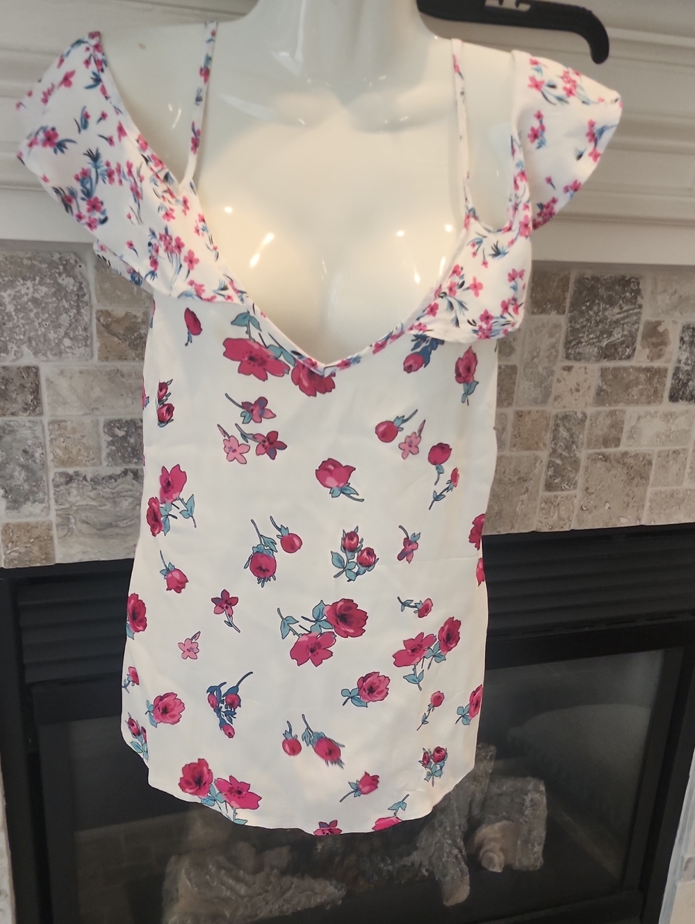 Morgan de Toi White Camisole with Pink Floral Ruffle